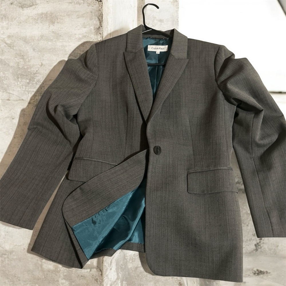 Calvin Klein Men's Gray Blazer size 6
